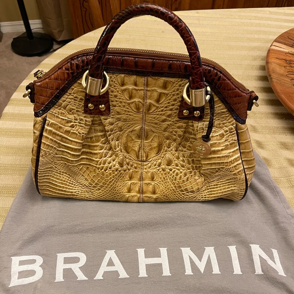 Like New Brahmin purse hardly used!
